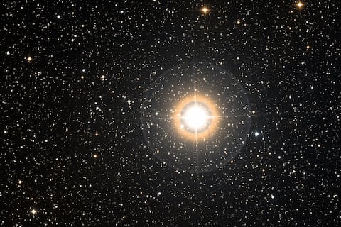 Eta Cassiopeiae: el sistema estelar cercano que podría esconder mundos habitables