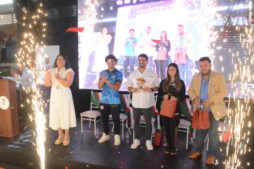 Se inauguraron los I Juegos Nacionales del ciclo juvenil en Manabí