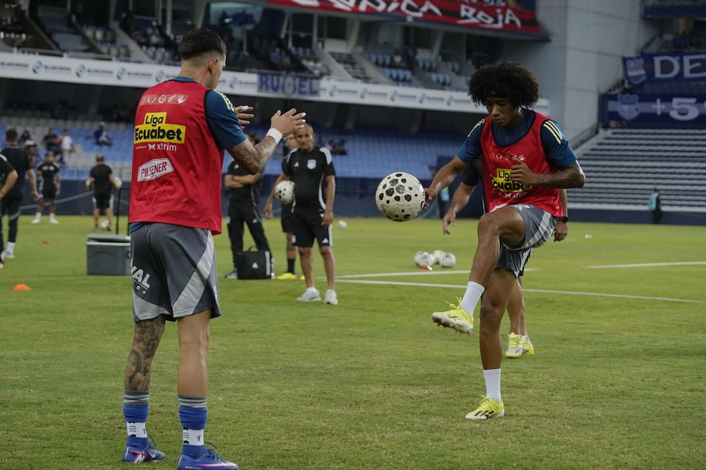 Universidad Católica recibe a Emelec en el duelo reprogramado de la fecha 1 de Liga Ecuabet