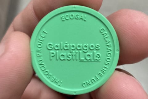 La moneda comunitaria, ahora en su edición verde, amplía su alcance y fortalece la educación ambiental en Galápagos