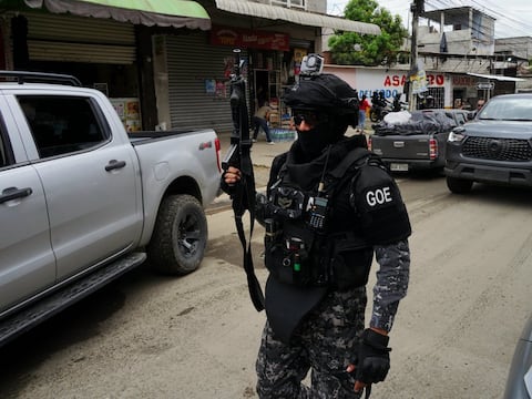 Ministro del Interior participa en despliegue policial para afectar microtráfico y extorsión en zonas del noroeste de Guayaquil