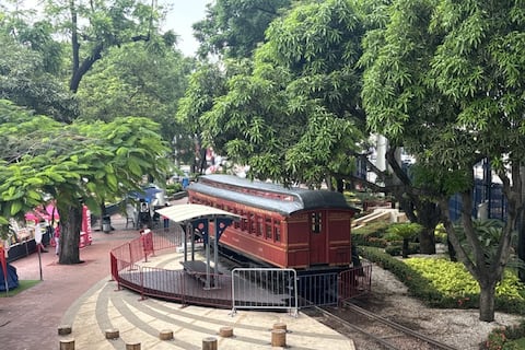 Vagón de ferrocarril del Malecón Simón Bolívar finalizó su restauración