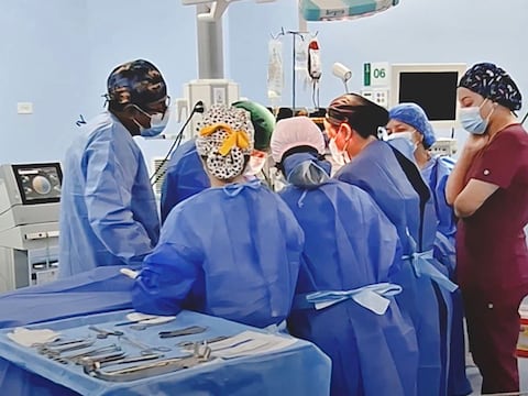 Hospital del IESS en Los Ceibos cubrió una cirugía de alta complejidad que supera los $ 20.000 a una niña de cuatro años