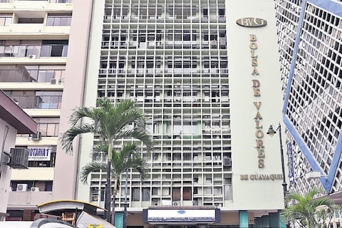 ¿Cómo puedo invertir mi décimo en la bolsa de valores en Ecuador? Una alternativa a los depósitos a plazo fijo