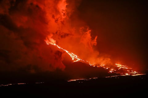 ¿Por qué el volcán de la isla Fernandina tiene erupciones seguidas? Dennis Geist, vulcanólogo foráneo, tiene una explicación