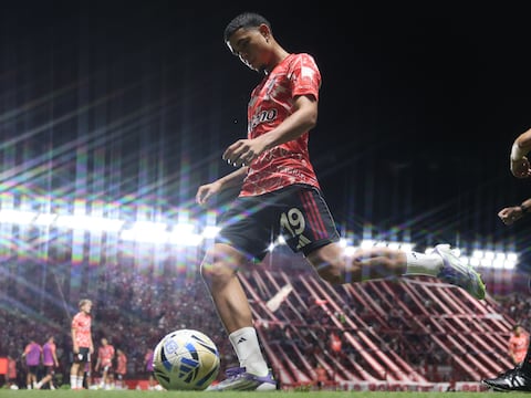 Kendry Páez debuta con la camiseta de River Plate en la derrota ante Argentinos Juniors