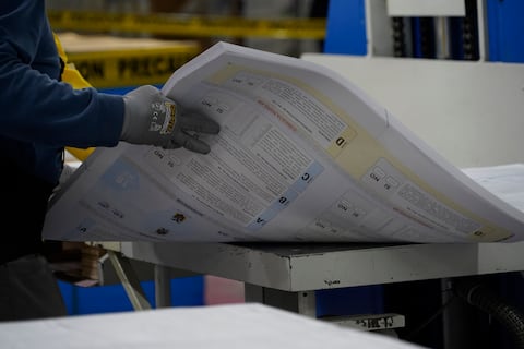 ‘Suenan’ más nombres como precandidatos para una posible asamblea constituyente