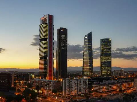 País europeo regularizará migrantes que llegaron antes del 31 de diciembre del 2025 con nueva ley