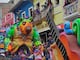El carnaval de Guaranda atrajo a miles y sus comparsas llenaron las calles de alegría e ingenio