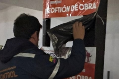 Agencia de Control Metropolitano de Quito coloca sello de clausura a local luego de cuatro suspensiones de obra previas