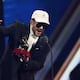 Bad Bunny gana cinco Latin Grammy y dirige su discurso a los jóvenes de Latinoamérica: “nunca olvide de dónde viene, pero sin olvidar para dónde va”