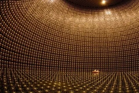 Un paso clave para entender por qué existe el universo: dos grandes experimentos afinan la mirada sobre los “fantasmas” de la física