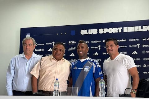 Emelec anuncia a Miller Bolaños como nuevo refuerzo para el 2026