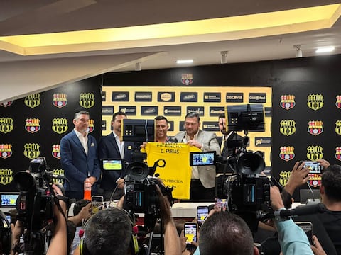‘Más que una oportunidad, es un gran compromiso’, dice César Farías en su presentación como DT de Barcelona SC
