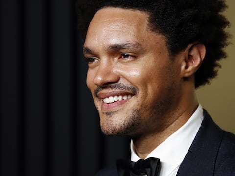 Trevor Noah conducirá los Premios Grammy 2026: Es su sexta y última vez
