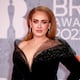 ‘Atrévanse a lanzarme algo y los mato’, Adele advierte a sus fanáticos que no se atrevan a arrojar objetos en el escenario