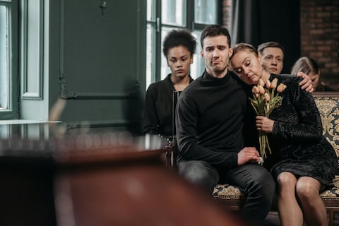 Mi pareja falleció y no estábamos casados: esto dice la ley en Ecuador que define si tienes (o no) derecho a la herencia