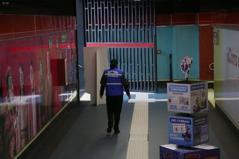Metro de Quito acude a Fiscalía por falla que paralizó el sistema