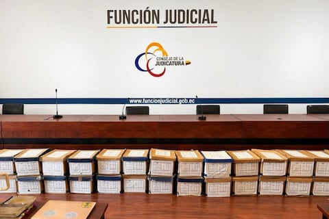 Caso Alianza: Fiscalía pide que se llame a juicio a Nilsen Arias y trece procesados más como autores directos de un cohecho ocurrido en Petroecuador