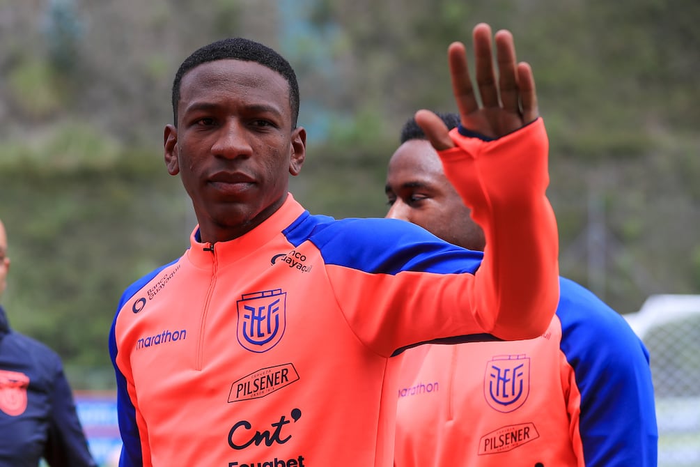 ‘Con su físico, Estupiñán puede jugar bien en cualquier equipo’, dice Cafú sobre el lateral zurdo ecuatoriano en la mira del AC Milan