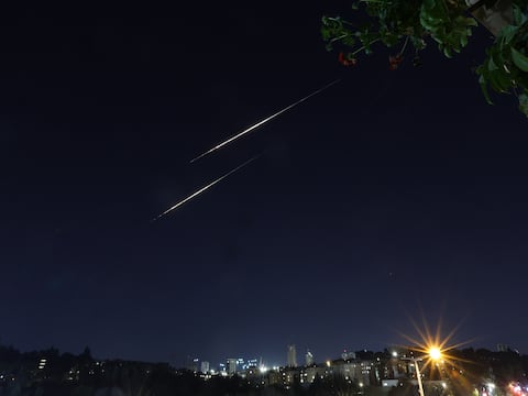 Arabia Saudí, Catar y Kuwait interceptan nuevos misiles y drones iraníes