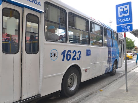 Tramo de la calle Los Ríos entra en fase de reconstrucción: estas líneas de buses tendrán desvío temporal desde el lunes 20