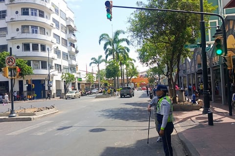 Calle Colón vuelve a ser bidireccional en el centro de Guayaquil
