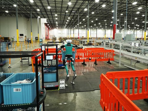 Mercado Libre incorpora el robot humanoide Digit: buscan mejorar la productividad y permitir que su fuerza laboral se concentre en actividades más calificadas