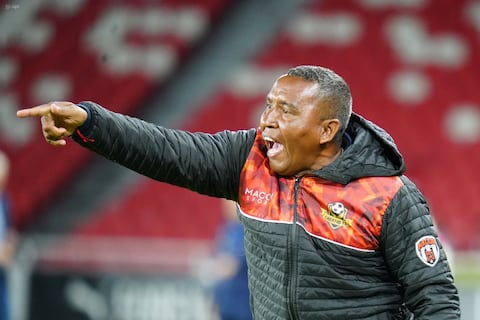 ‘Fue un partido extraño, una decisión arbitral rompió el juego‘: Juan Carlos León, DT de Libertad, tras caer ante Liga de Quito