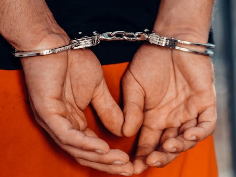 Excoronel del Ejército termina en prisión por querer impresionar a su exnovia: lo condenaron por revelar planes de batalla clasificados