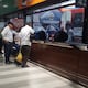 Fin de toque de queda en Guayaquil: cooperativas reactivan reservas para viajes de noche y madrugada desde el Puerto Principal