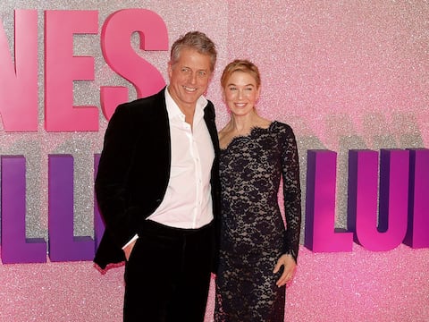 Hugh Grant considera que la compra de Warner por Netflix es una mala noticia para el cine