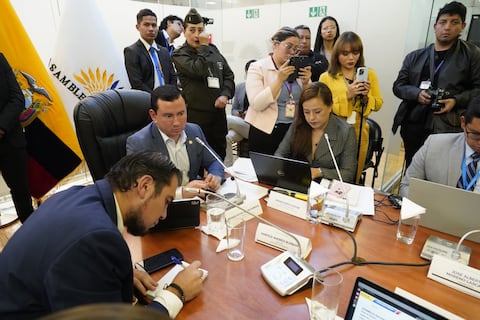 Harold Burbano, ministro del Trabajo, explica trámite para levantar prohibición de ejercer cargos públicos de Álvaro Rosero