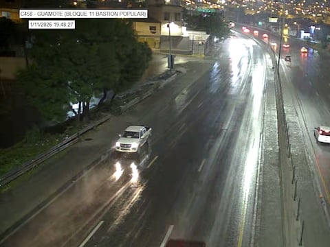 Guayaquil soporta lluvia con tormenta eléctrica la noche de este domingo, 11 de enero