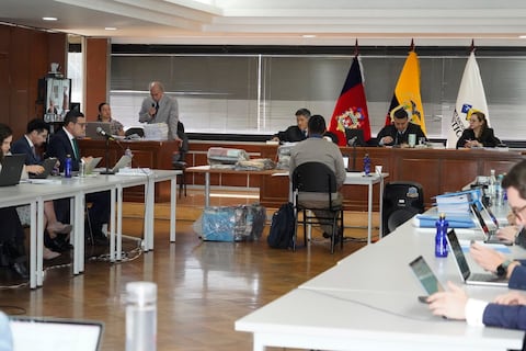 Con correos y comunicaciones la Fiscalía intenta corroborar la intervención de Conto Patiño y Lenín Moreno en la contratación de la empresa Sinohydro