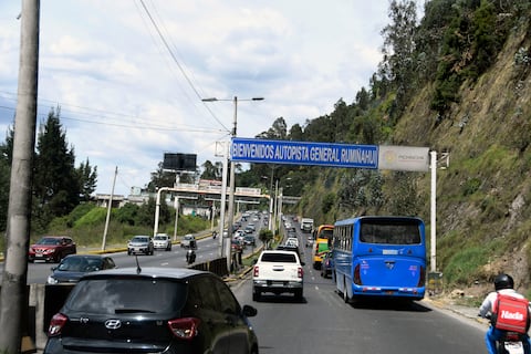 ‘El peaje no está en zona urbana’, señala Prefectura de Pichincha ante quejas por cobros en autopista Rumiñahui