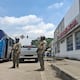 Militares resguardan instalaciones del hospital Teodoro Maldonado Carbo tras anuncio de nueva intervención