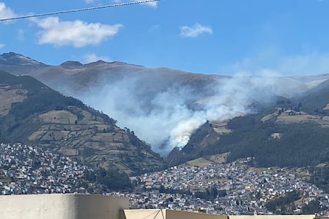 Quemar basura en época seca causa el 65 % de los incendios en Quito