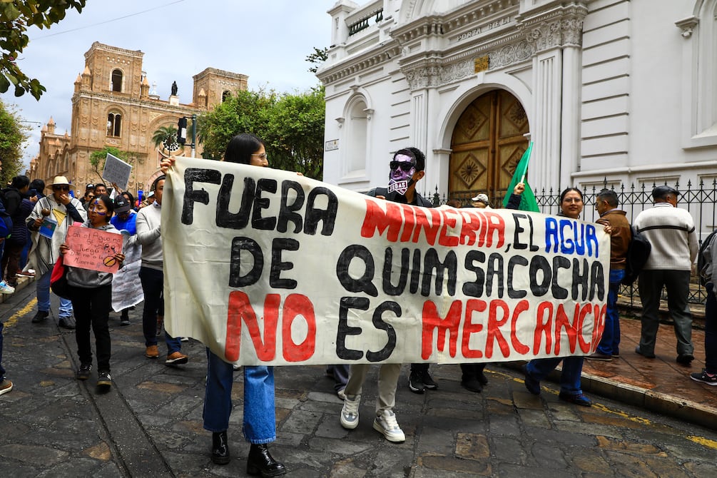 Estos son los cuatro pedidos que le hicieron al presidente Daniel Noboa las 'fuerzas vivas' de Cuenca tras la marcha contra la minería | Política | Noticias | El Universo