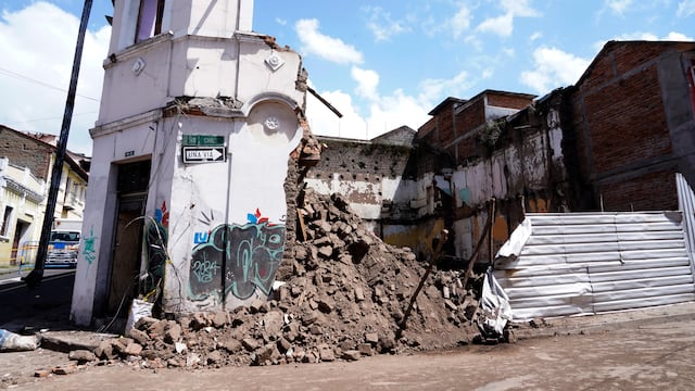 ¿Cuántos bienes inmuebles están deteriorados en el centro histórico de Quito?