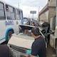Una camioneta terminó incrustada en una volqueta en el norte de Guayaquil
