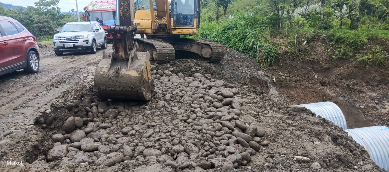 Dos cierres viales programados por mantenimiento en la carretera Esmeraldas-Quinindé