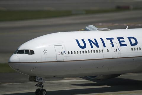 United Airlines suspende vuelos en aeropuertos de EE. UU. por un ‘problema técnico’