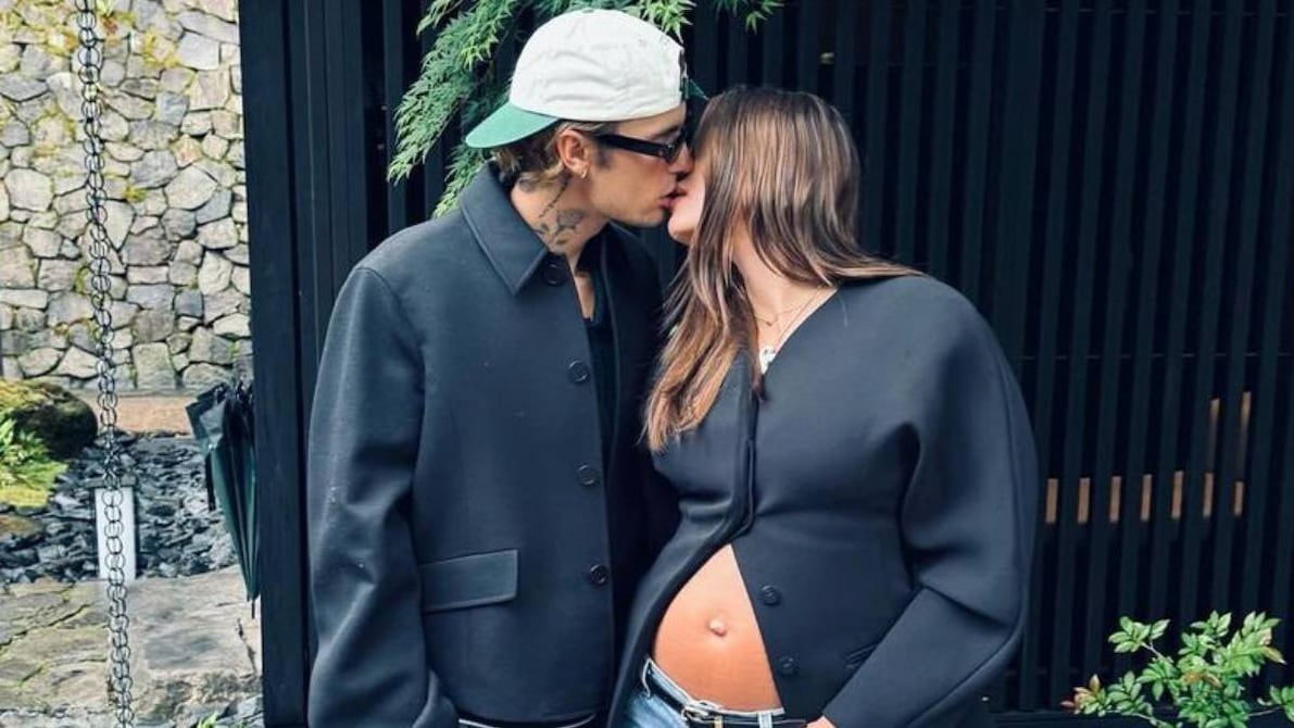 Hailey Bieber admite que no disfrutó del estrés de ocultar su embarazo