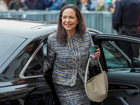 Veterano de EE. UU. que evacuó a María Corina Machado dice que es difícil sacar a Nicolás Maduro vivo de Venezuela