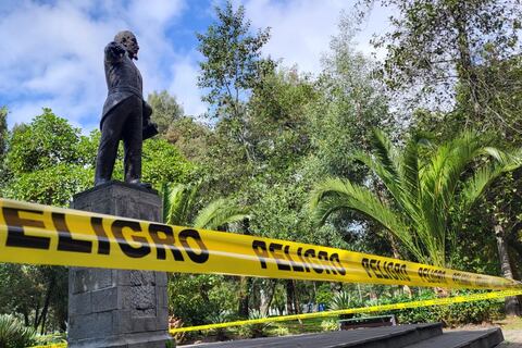 Monumento de Eloy Alfaro fue vandalizado en el centro norte de Quito