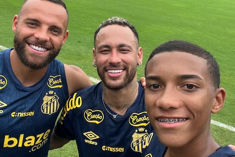 ¡Alegría en el Santos FC!: Neymar ya entrenó y llegó en helicóptero