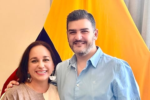 Gabriela Rivadeneira difunde foto junto a Aquiles Alvarez: ‘El país nos demanda unidad’