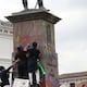 Monumento de Antonio José de Sucre fue vandalizado en cierre de movilizaciones por el Día de la Mujer