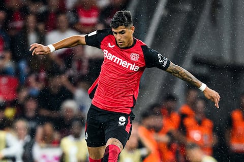 Piero Hincapié, designado como el mejor jugador de la final de la Supercopa de Alemania